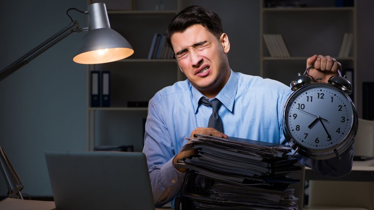 horas extras e banco de horas 5 armadilhas que podem custar seus direitos